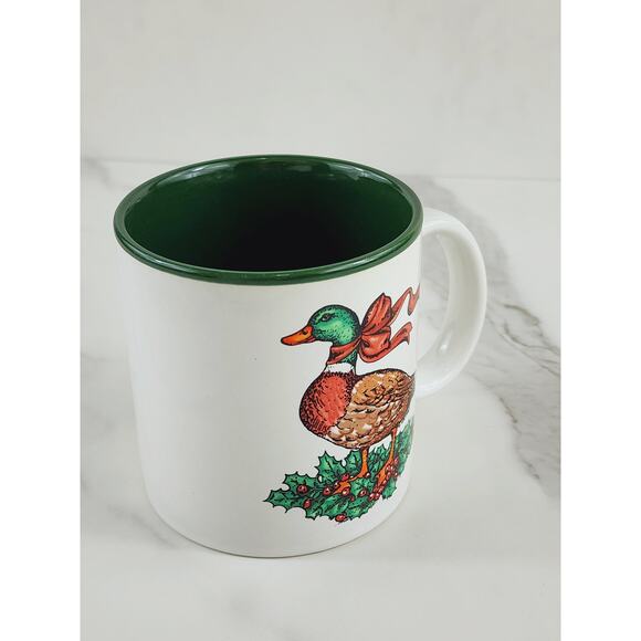 Marvelous Mug Potpourri Press Coffee Mug Teacup 10oz Duck Holly Berry 1987 Korea - Picture 9 of 15